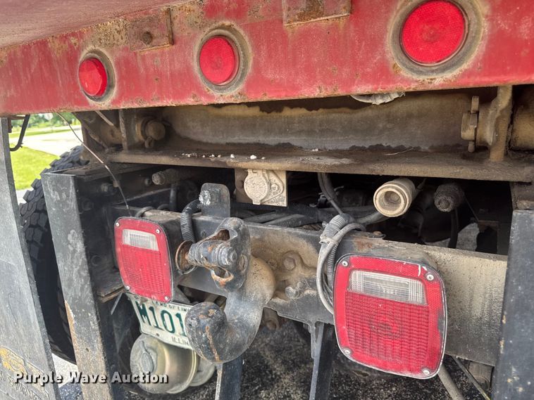 image for item DV2045 1994 International 4900 dump truck