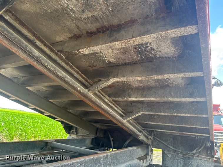 image for item DV2045 1994 International 4900 dump truck