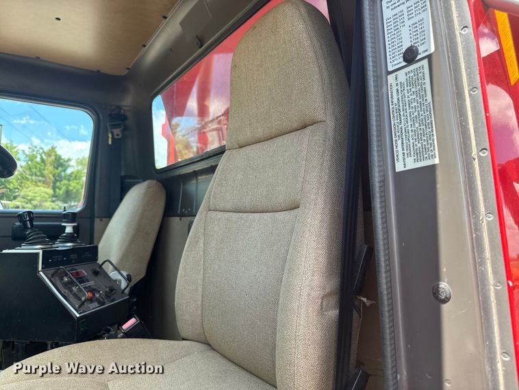 image for item DV2045 1994 International 4900 dump truck