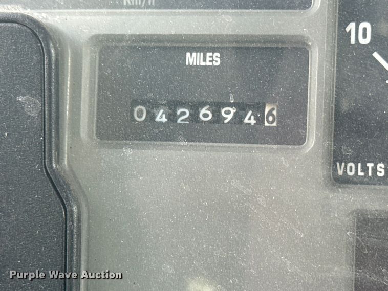 image for item DV2045 1994 International 4900 dump truck