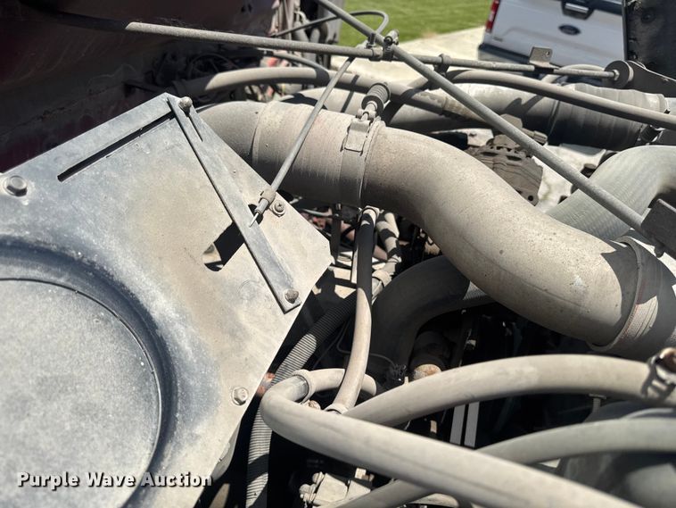 image for item DV2045 1994 International 4900 dump truck