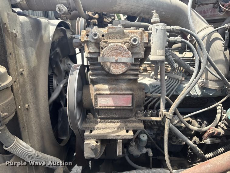 image for item DV2045 1994 International 4900 dump truck