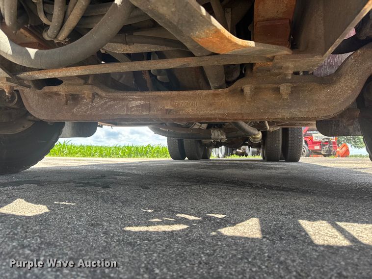 image for item DV2045 1994 International 4900 dump truck