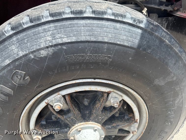 image for item DV2045 1994 International 4900 dump truck