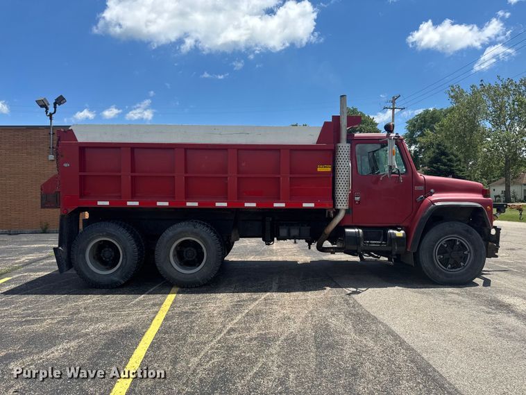 image for item DV2046 1988 International F1954 dump truck
