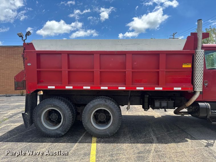 image for item DV2046 1988 International F1954 dump truck