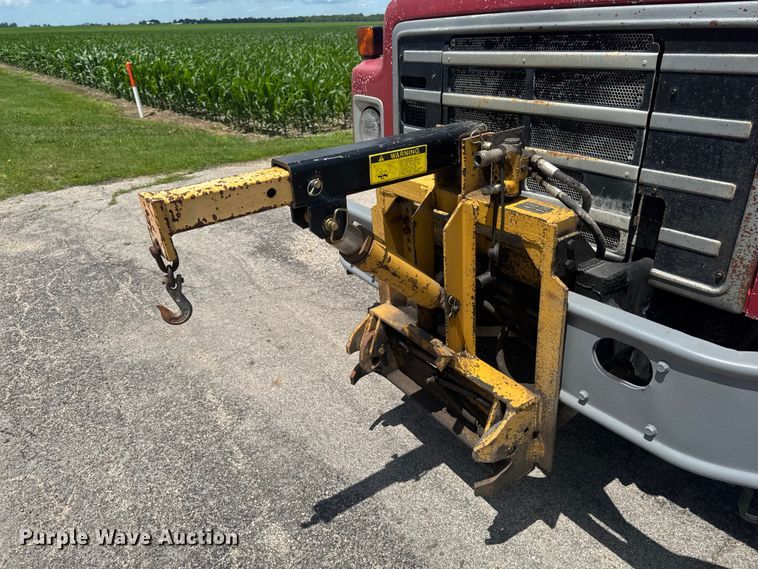 image for item DV2046 1988 International F1954 dump truck