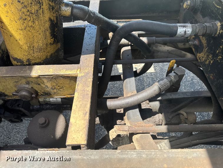 image for item DV2046 1988 International F1954 dump truck