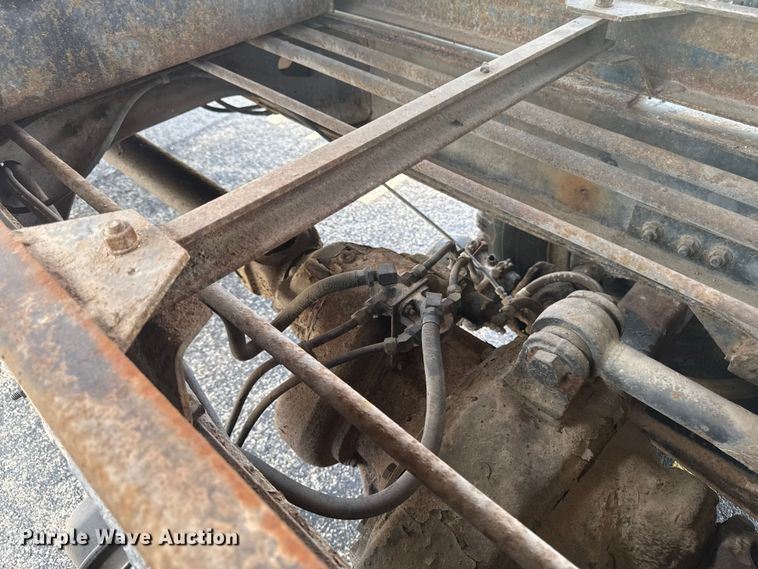 image for item DV2046 1988 International F1954 dump truck