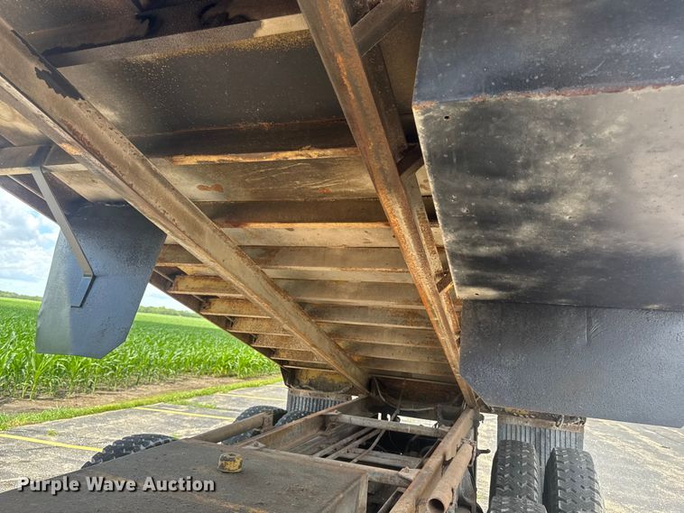image for item DV2046 1988 International F1954 dump truck