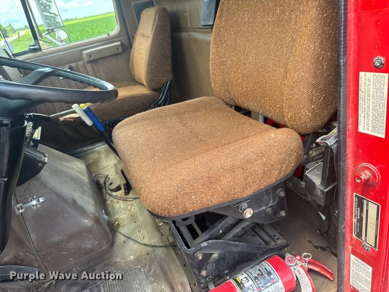 image for item DV2046 1988 International F1954 dump truck
