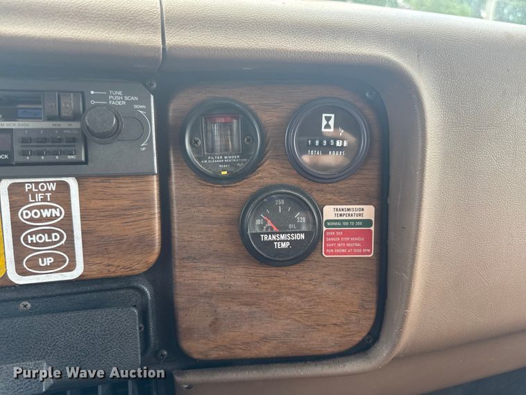 image for item DV2046 1988 International F1954 dump truck