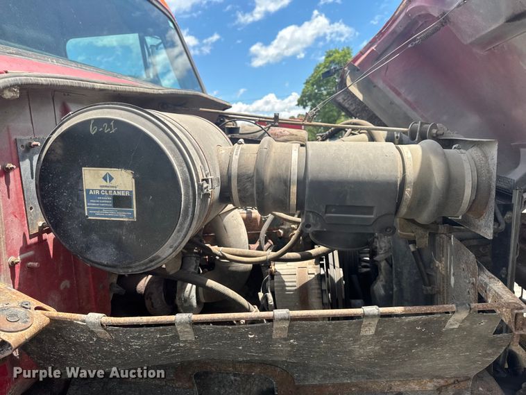 image for item DV2046 1988 International F1954 dump truck