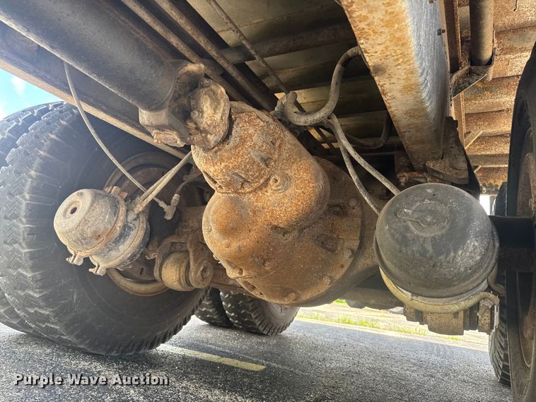 image for item DV2046 1988 International F1954 dump truck