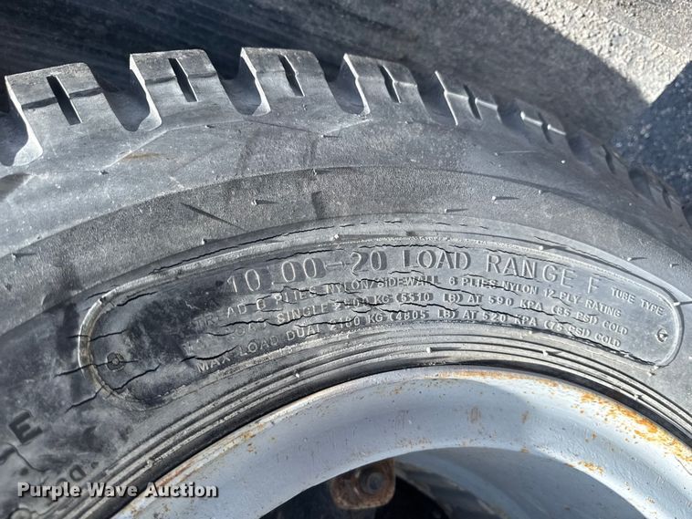 image for item DV2046 1988 International F1954 dump truck