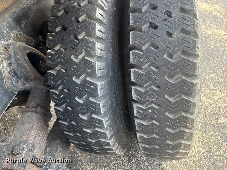 image for item DV2046 1988 International F1954 dump truck