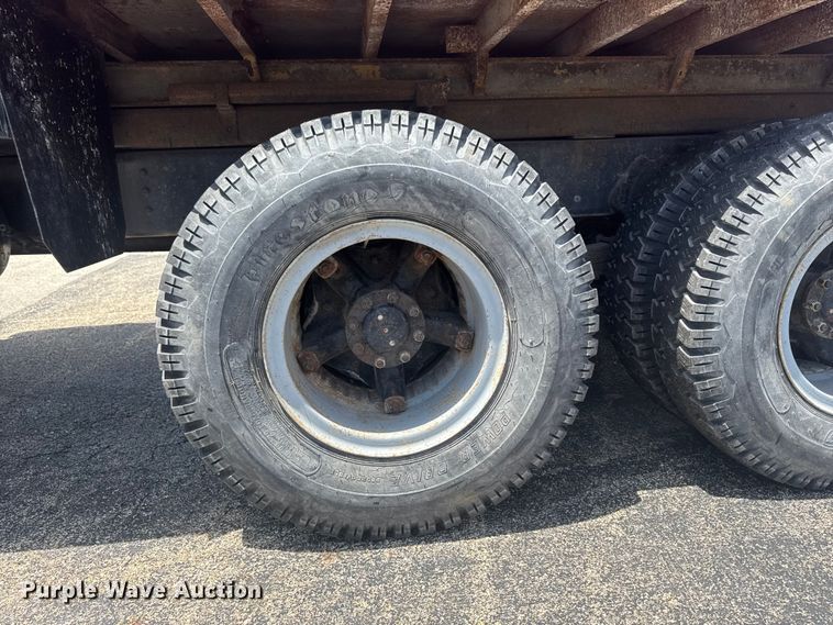image for item DV2046 1988 International F1954 dump truck