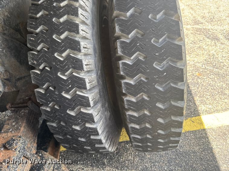 image for item DV2046 1988 International F1954 dump truck