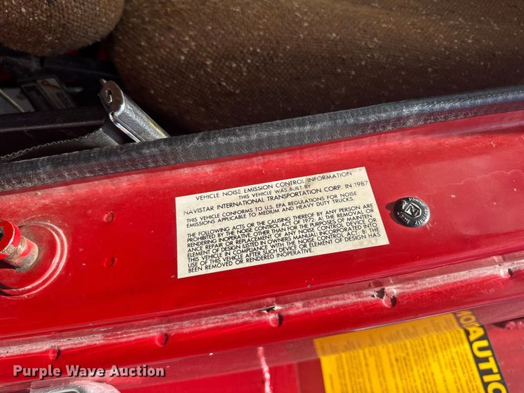 image for item DV2046 1988 International F1954 dump truck