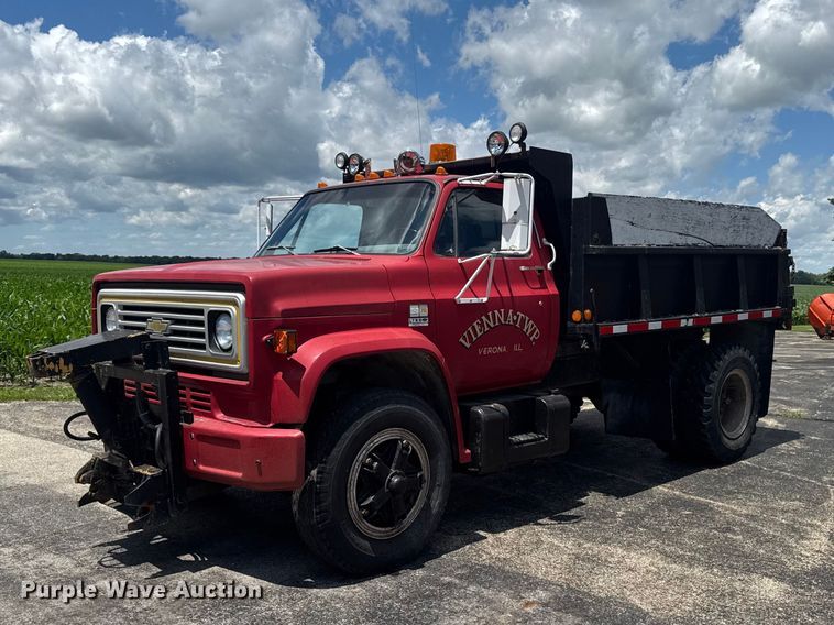 image for item DV2047 1983 Chevrolet C70 dump truck