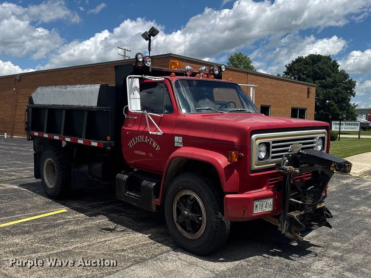 image for item DV2047 1983 Chevrolet C70 dump truck