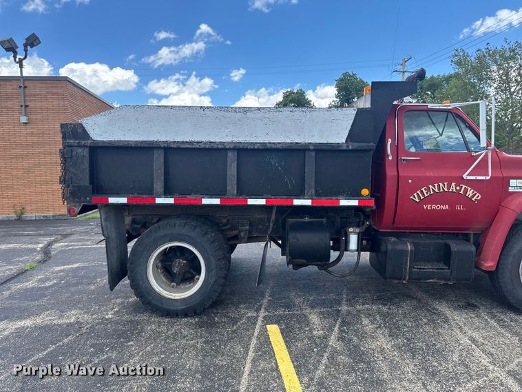 image for item DV2047 1983 Chevrolet C70 dump truck