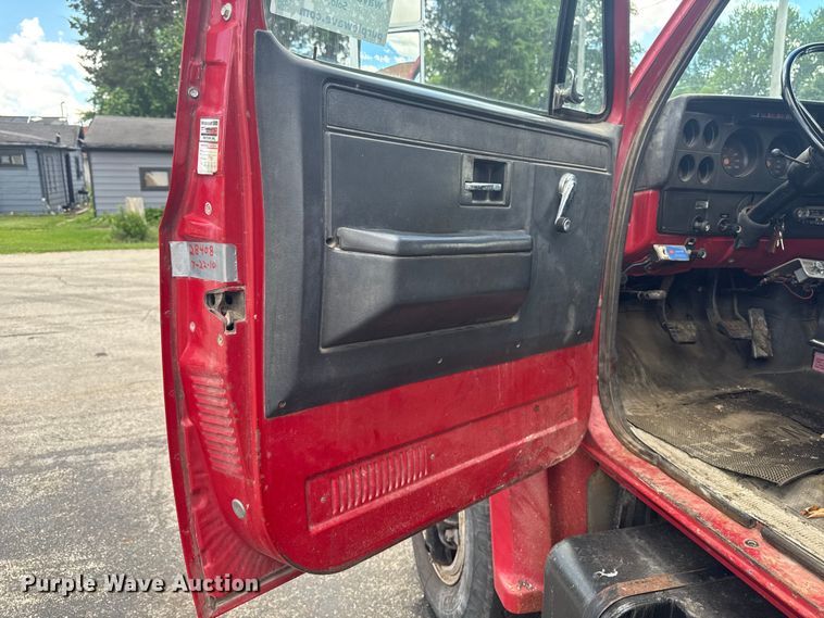 image for item DV2047 1983 Chevrolet C70 dump truck