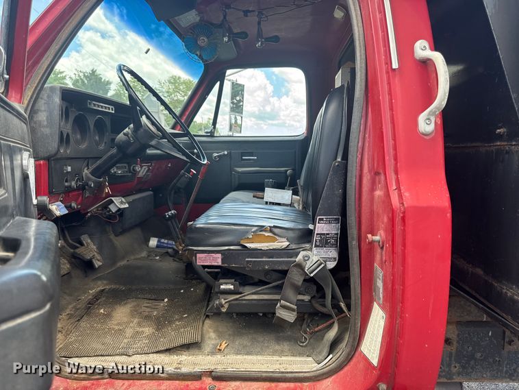 image for item DV2047 1983 Chevrolet C70 dump truck