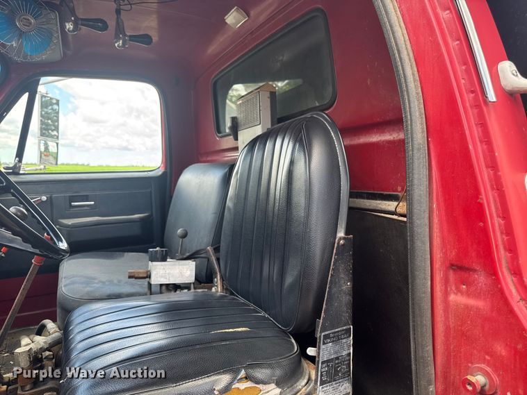 image for item DV2047 1983 Chevrolet C70 dump truck