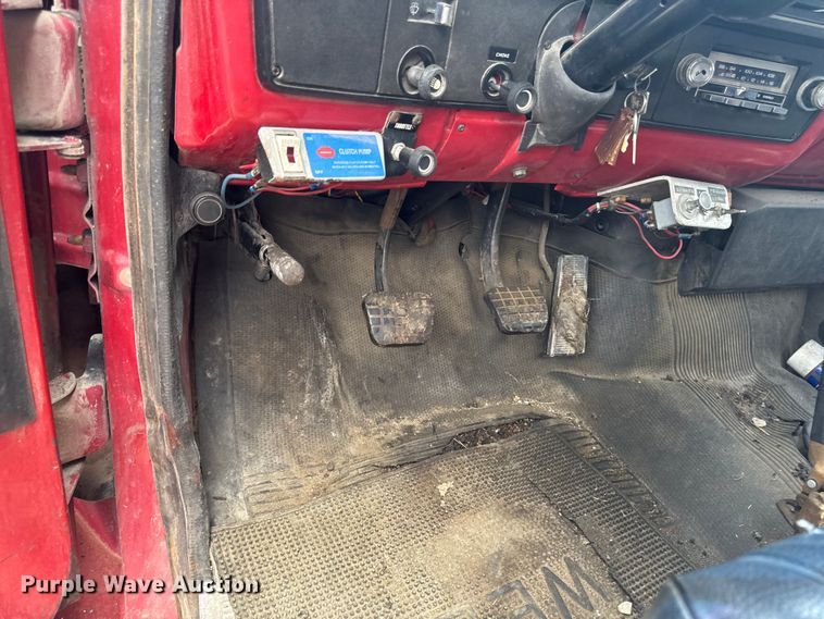 image for item DV2047 1983 Chevrolet C70 dump truck