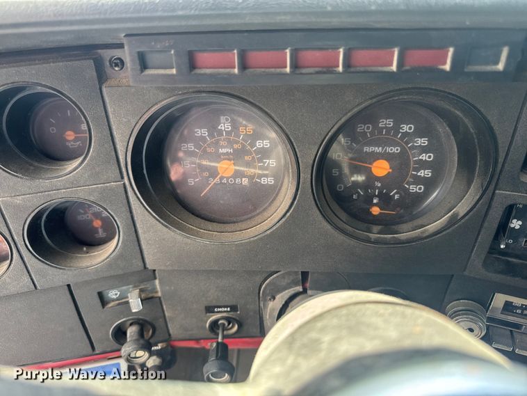 image for item DV2047 1983 Chevrolet C70 dump truck