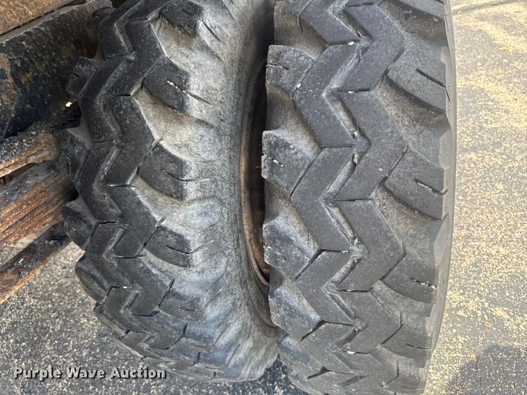image for item DV2047 1983 Chevrolet C70 dump truck