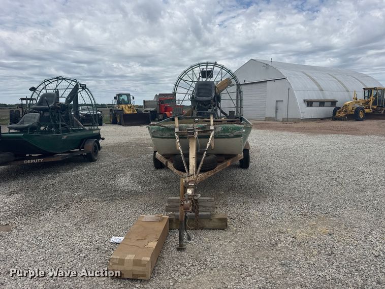 image for item DY2967 Airgator air boat