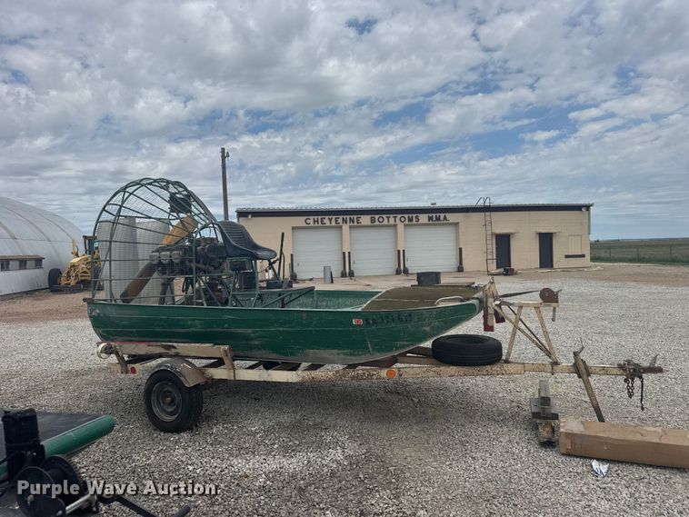 image for item DY2967 Airgator air boat