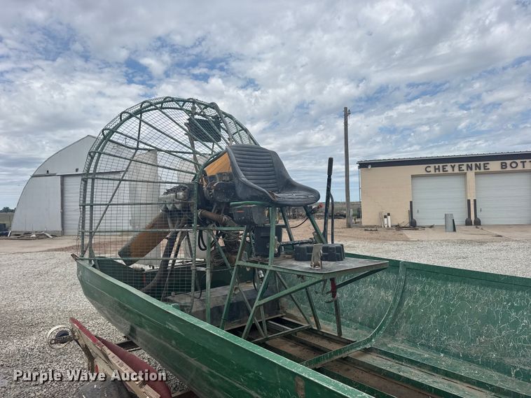 image for item DY2967 Airgator air boat