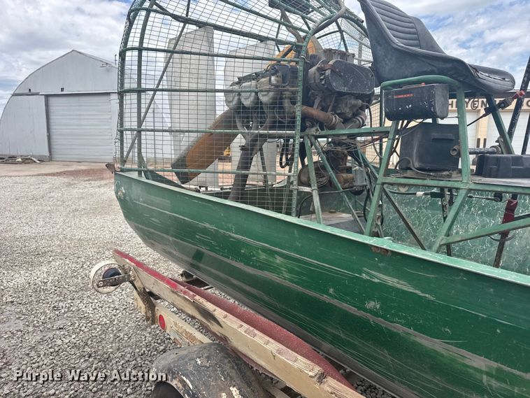image for item DY2967 Airgator air boat