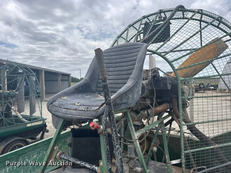 image for item DY2967 Airgator air boat