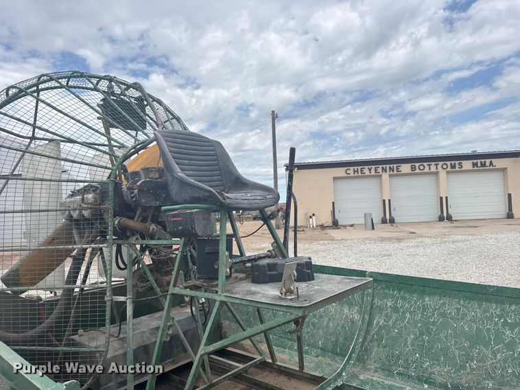 image for item DY2967 Airgator air boat