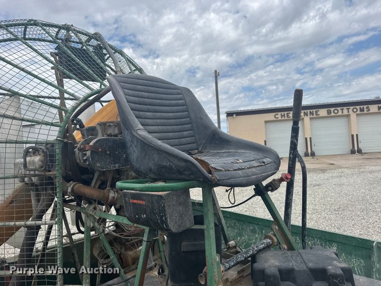 image for item DY2967 Airgator air boat