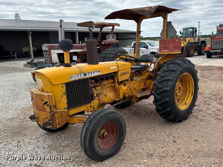 image for item DY2968 John Deere 401-B tractor
