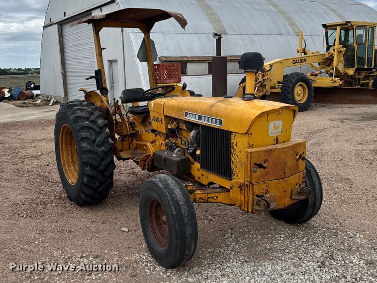 image for item DY2968 John Deere 401-B tractor