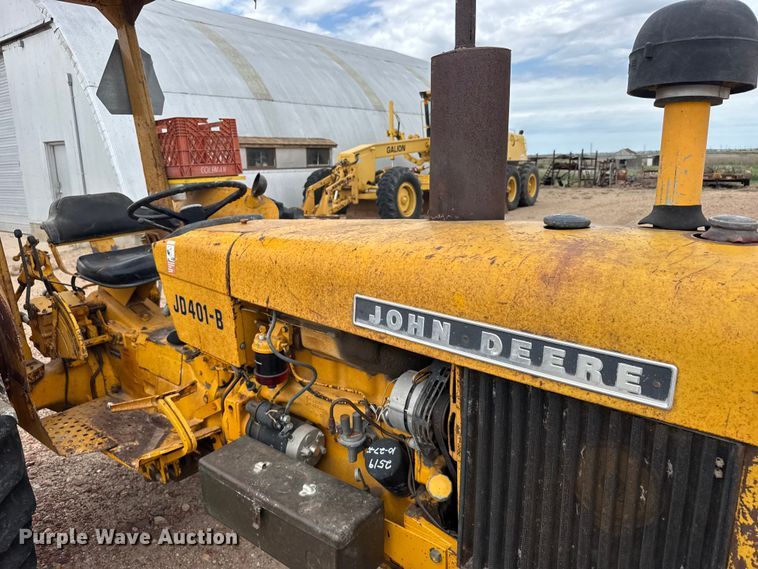 image for item DY2968 John Deere 401-B tractor