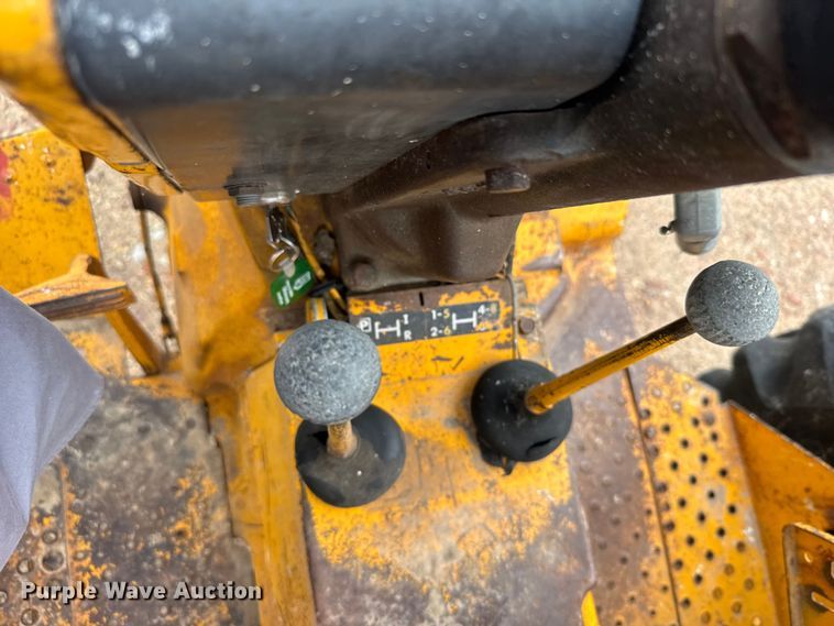 image for item DY2968 John Deere 401-B tractor
