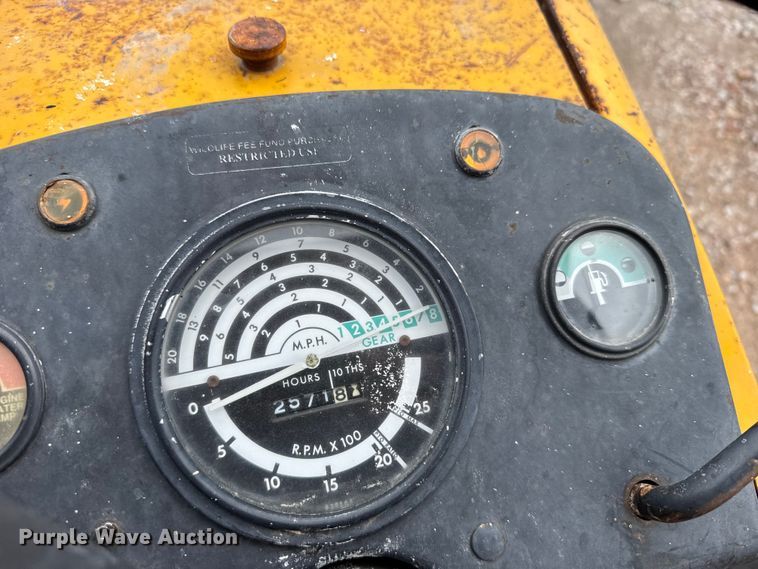 image for item DY2968 John Deere 401-B tractor