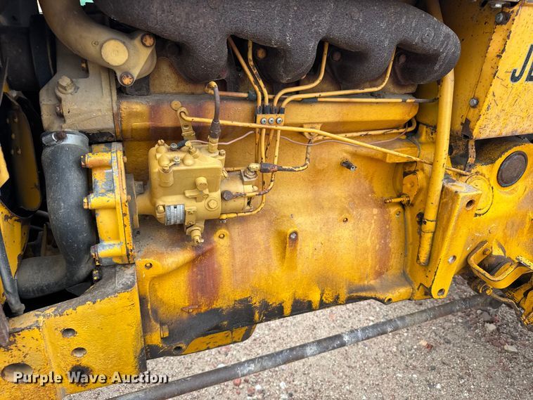 image for item DY2968 John Deere 401-B tractor