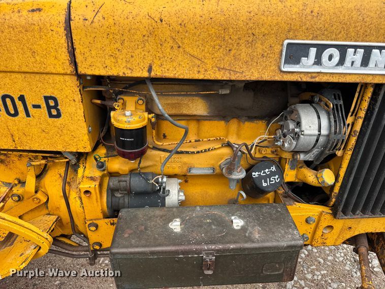 image for item DY2968 John Deere 401-B tractor