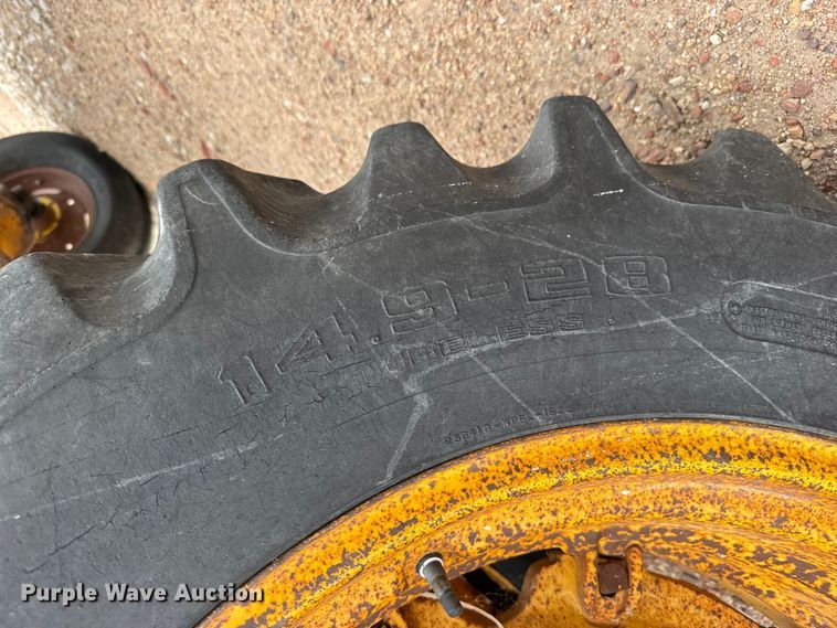 image for item DY2968 John Deere 401-B tractor