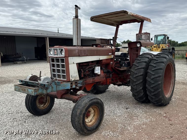 image for item DY2969 Farmal 666 tractor