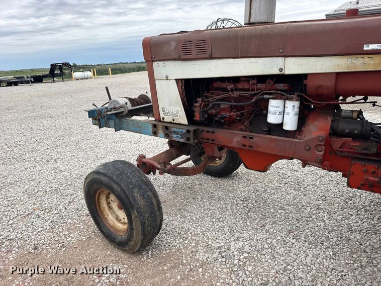 image for item DY2969 Farmal 666 tractor