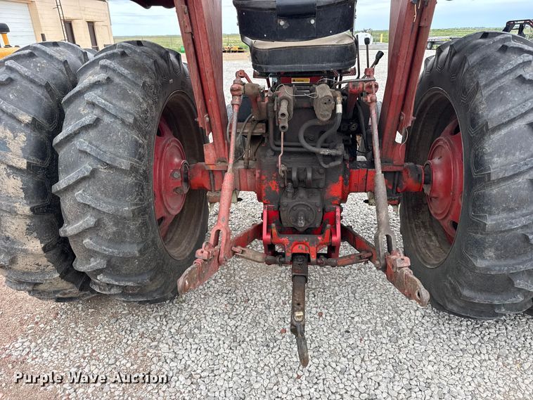 image for item DY2969 Farmal 666 tractor